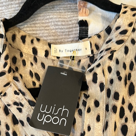 By Together Brown and Black Cap Sleeve Blouse - Picture 2 of 6